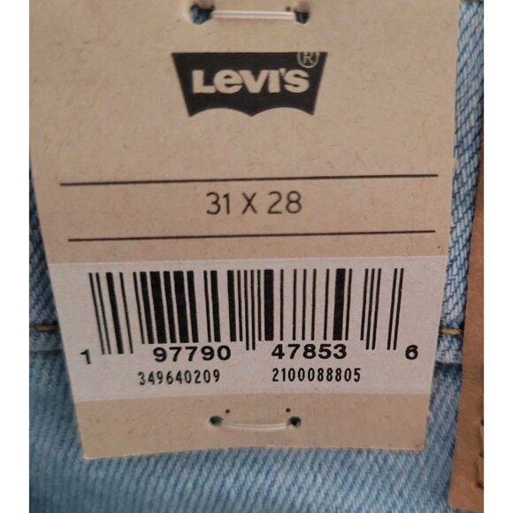 Levi's® Women's High-Rise Wedgie Straight Cropped Jeans - Size 32: Midweight Den - Picture 3 of 5